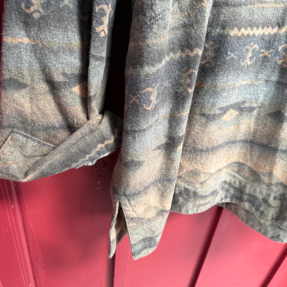 Western Horse Aztec Flannel! Vintage! Like NEW! 🐎 💥 - Picture 7 of 10